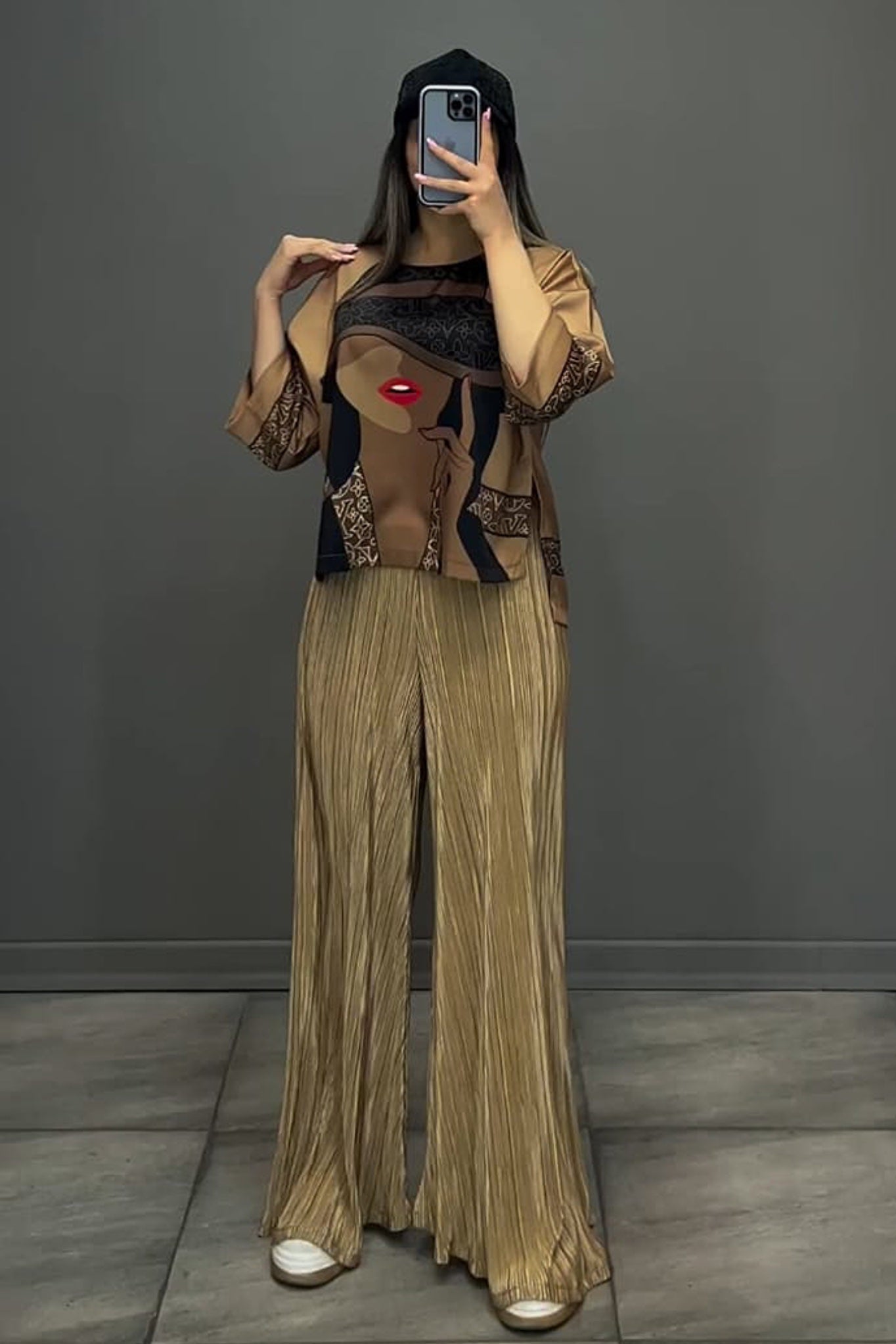 Vogue Girl Graphic Blouse & Crush Palazzo Gold