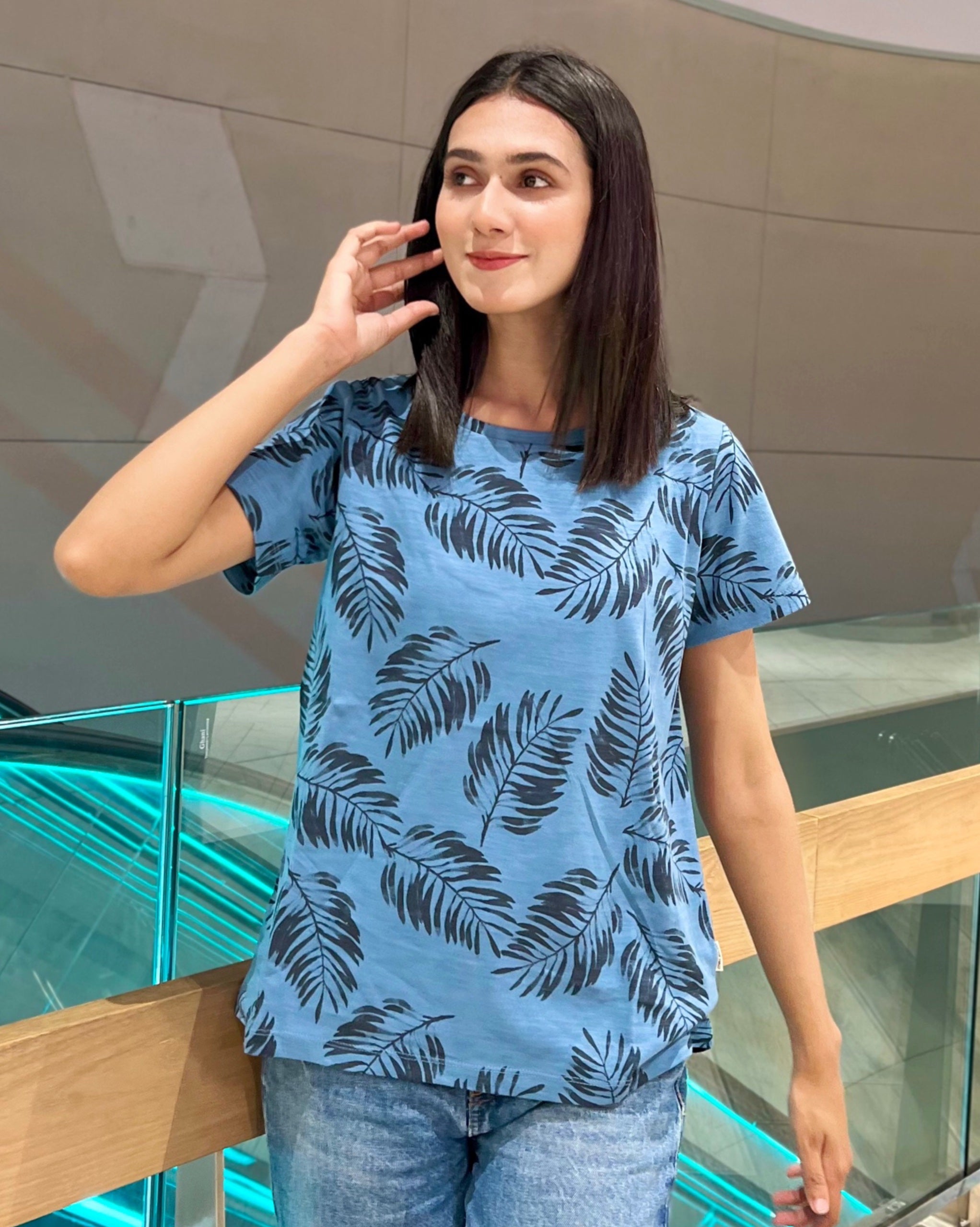 Leaf Print Crew Neck Short Sleeve All over Graphic Tee