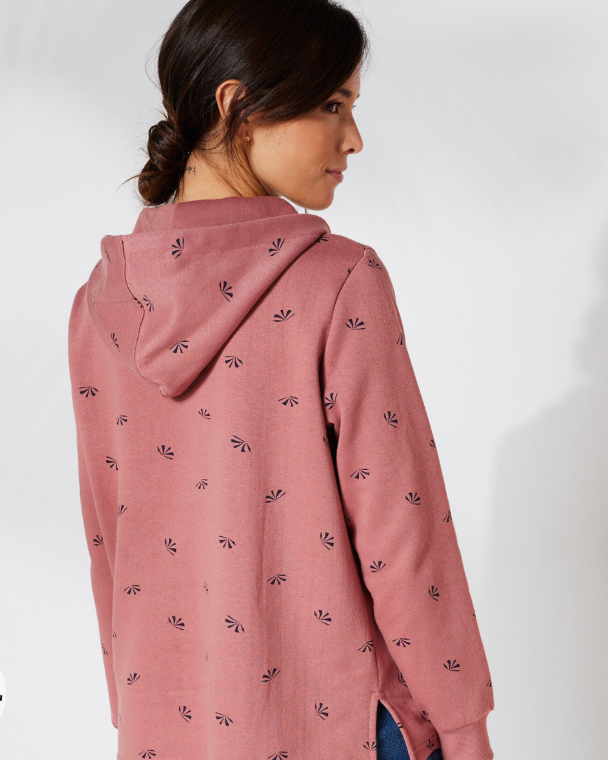 Sienna Ocean Waves Pull Over Hood